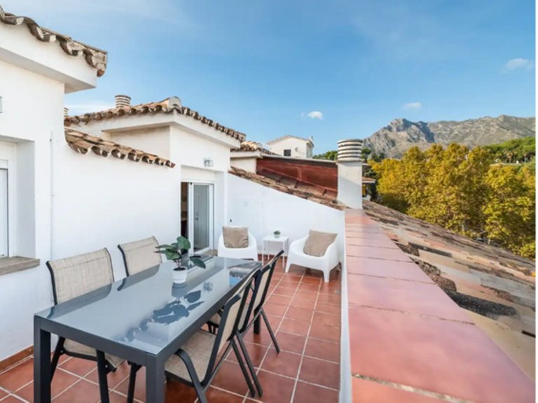 Apartment for Sale in The Golden Mile, Malaga 11