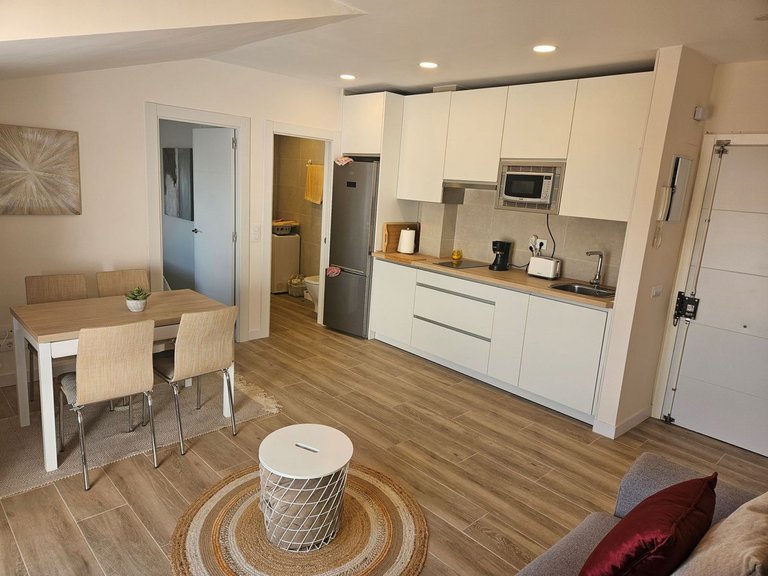 Apartment for Sale in The Golden Mile, Malaga 5
