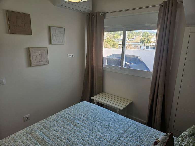 Apartment for Sale in The Golden Mile, Malaga 9