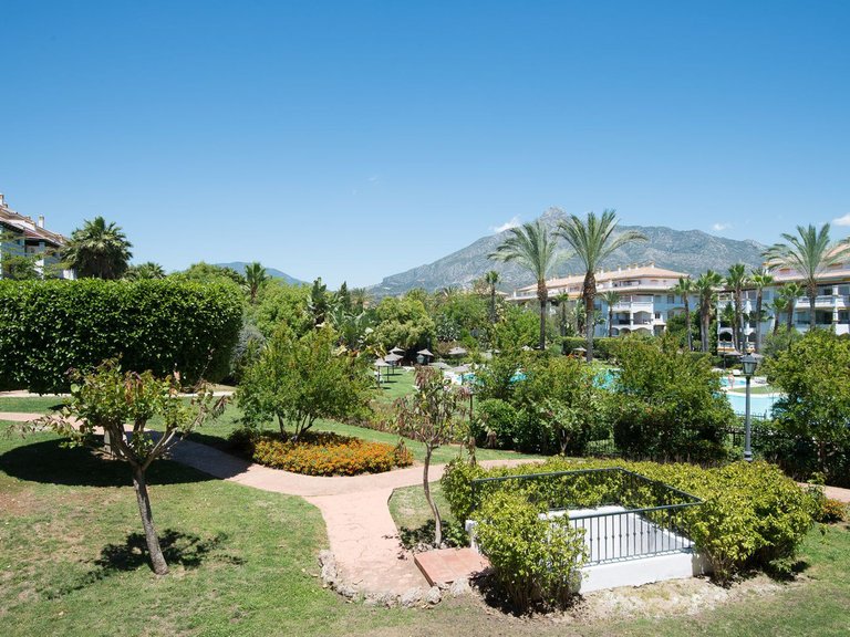 Apartment for Sale in Nueva Andalucía, Malaga 12