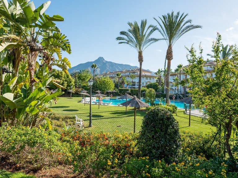 Apartment for Sale in Nueva Andalucía, Malaga 15