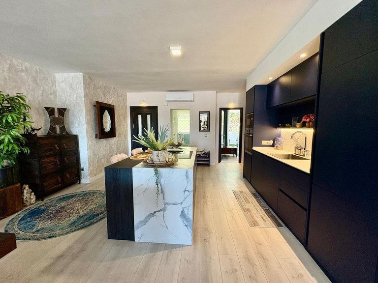 Apartment for Sale in La Quinta, Malaga 1