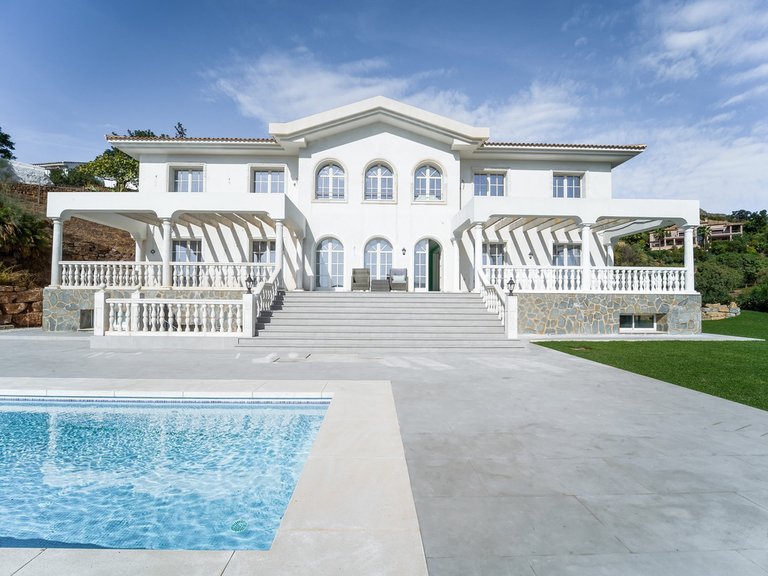 Villa for Sale in Benahavís, Malaga 2