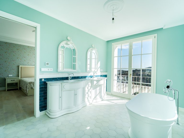 Villa for Sale in Benahavís, Malaga 38