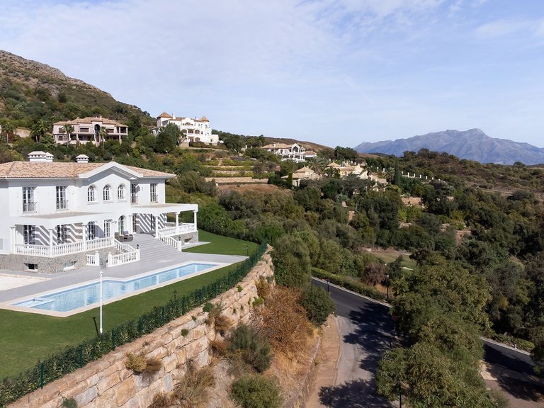 Villa for Sale in Benahavís, Malaga 9