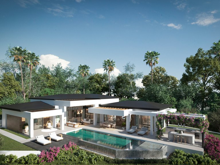 Villa for Sale in Nueva Andalucía, Malaga 1