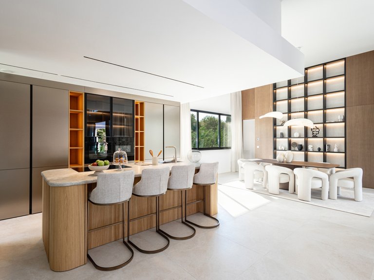 Villa for Sale in Nueva Andalucía, Malaga 24