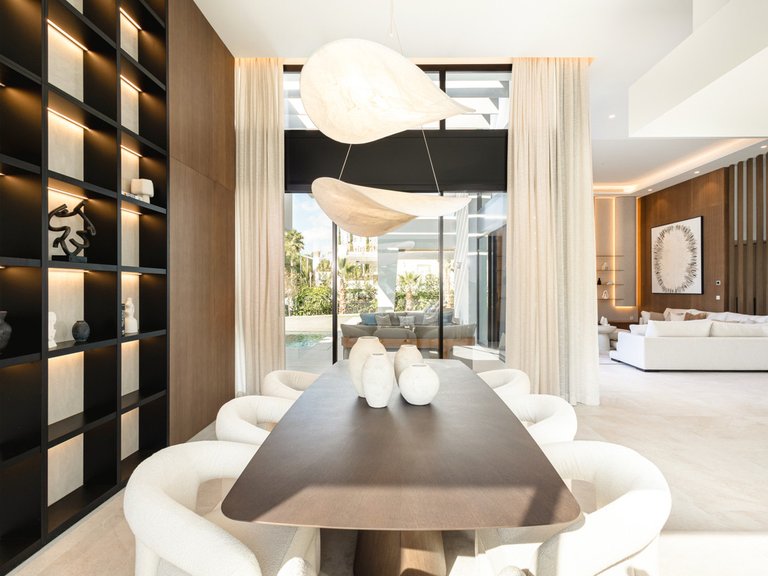 Villa for Sale in Nueva Andalucía, Malaga 26