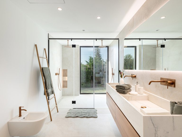 Villa for Sale in Nueva Andalucía, Malaga 35