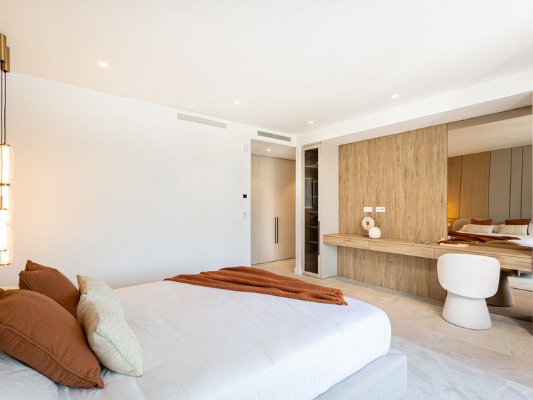 Villa for Sale in Nueva Andalucía, Malaga 39