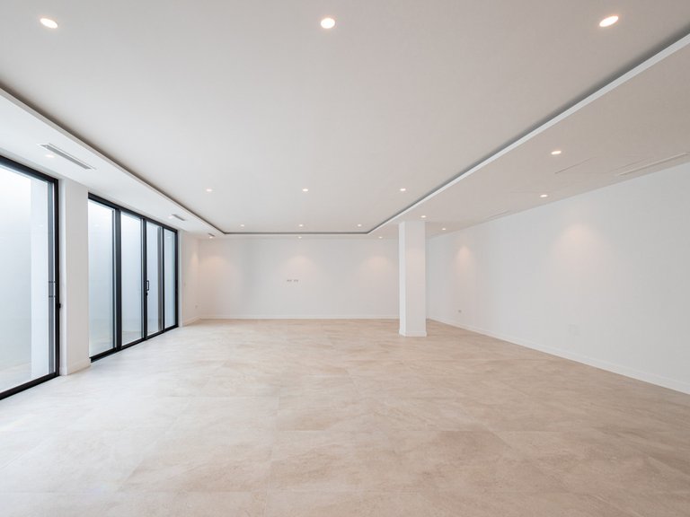 Villa for Sale in Nueva Andalucía, Malaga 40