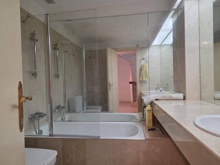 Apartment for Sale in Marbella, Malaga 15