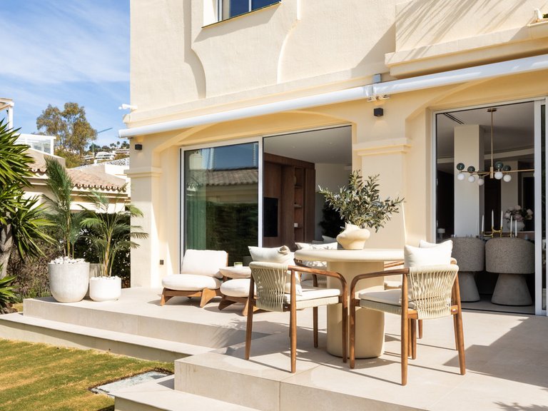 Villa for Sale in La Quinta, Malaga 3