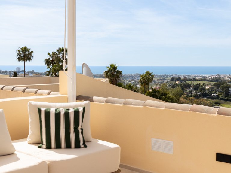 Villa for Sale in La Quinta, Malaga 33