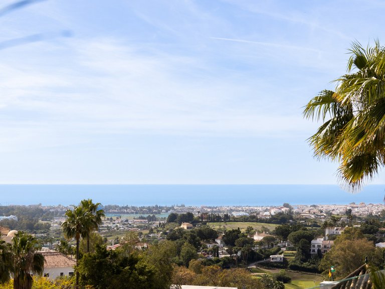 Villa for Sale in La Quinta, Malaga 34