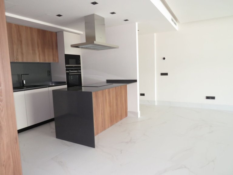 Apartment for Sale in San Pedro De Alcántara, Malaga 11
