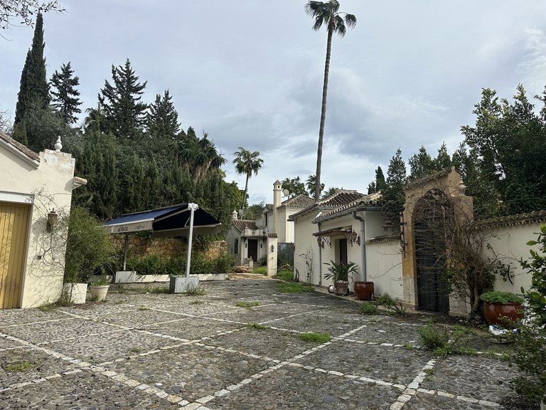 Plot for Sale in Nagüeles, Malaga 25