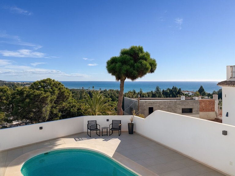 Villa for Sale in La Cala De Mijas, Malaga 1