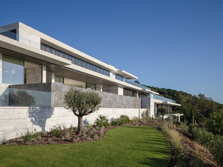 Villa for Sale in Sotogrande, Cadiz 1