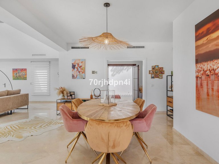 Villa for Sale in Estepona, Malaga 23