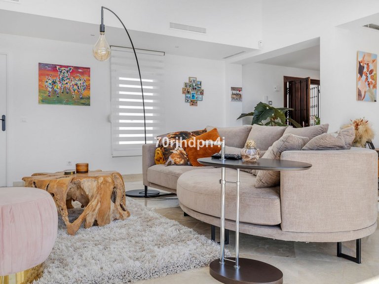 Villa for Sale in Estepona, Malaga 43