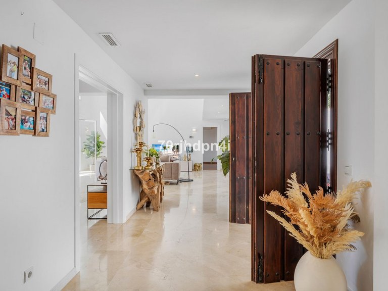 Villa for Sale in Estepona, Malaga 45