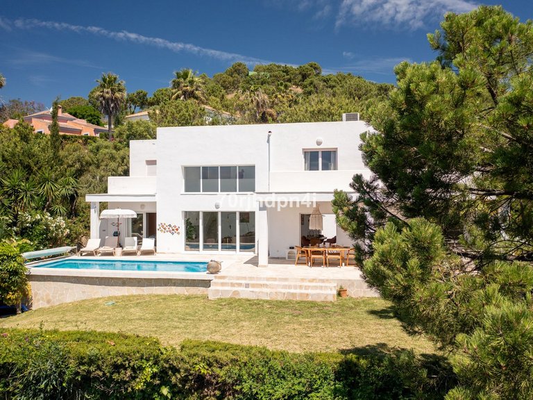 Villa for Sale in Estepona, Malaga 5