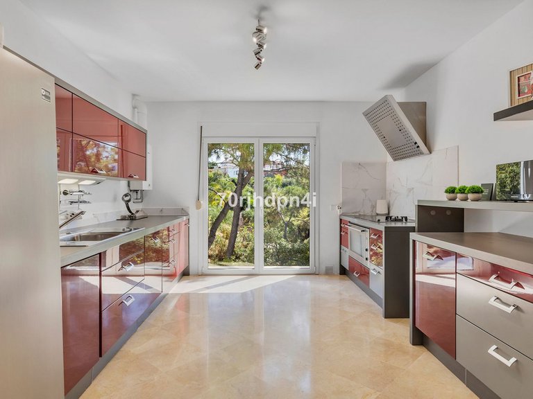 Villa for Sale in Estepona, Malaga 54