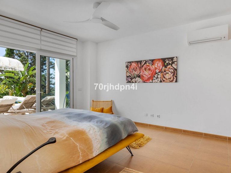 Villa for Sale in Estepona, Malaga 56