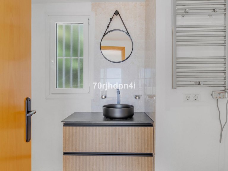 Villa for Sale in Estepona, Malaga 59