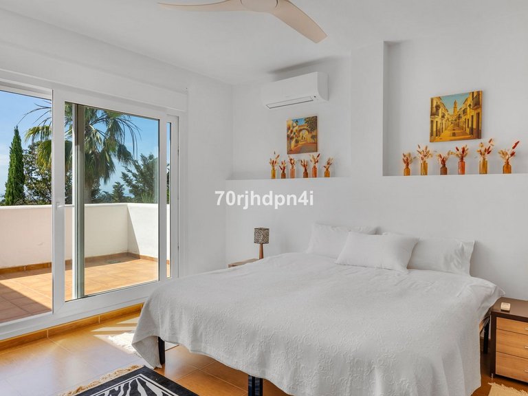 Villa for Sale in Estepona, Malaga 61