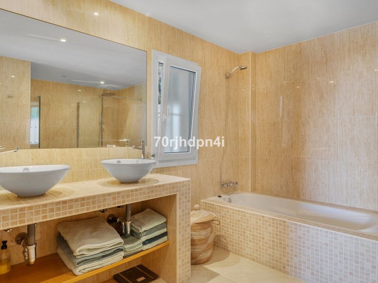 Villa for Sale in Estepona, Malaga 65