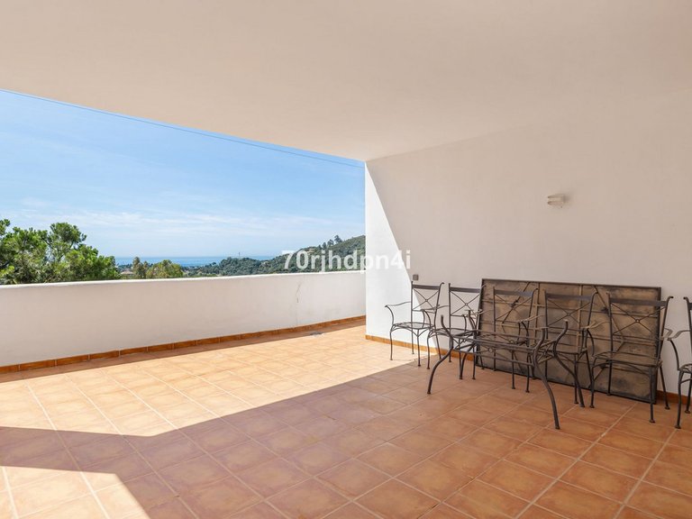 Villa for Sale in Estepona, Malaga 73