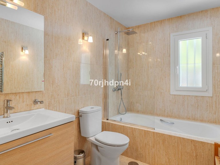 Villa for Sale in Estepona, Malaga 74