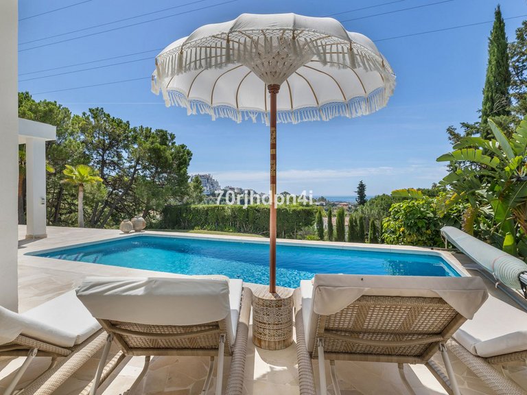 Villa for Sale in Estepona, Malaga 77