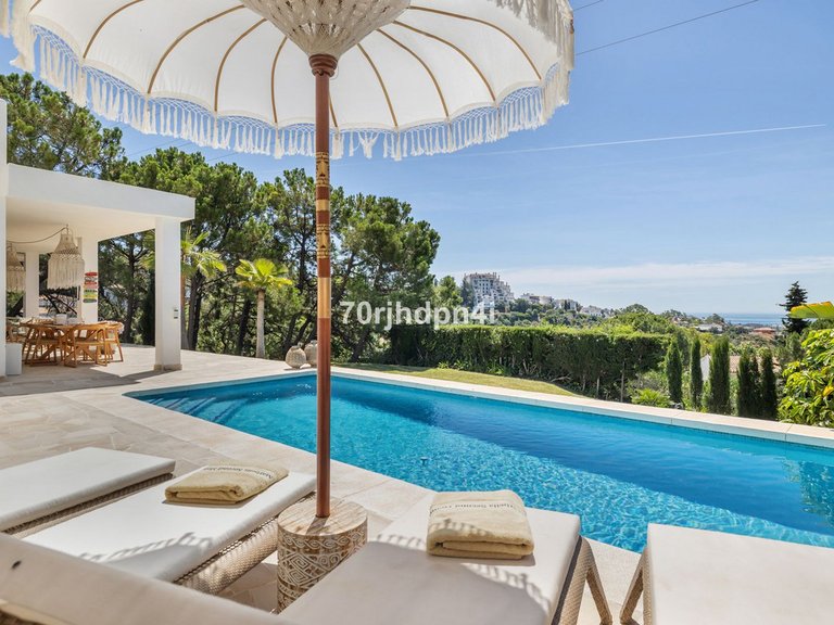 Villa for Sale in Estepona, Malaga 81