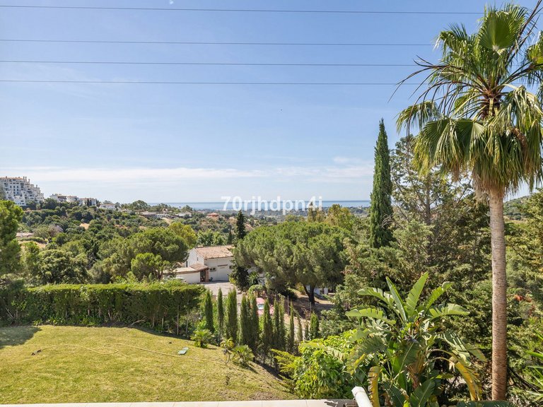 Villa for Sale in Estepona, Malaga 86