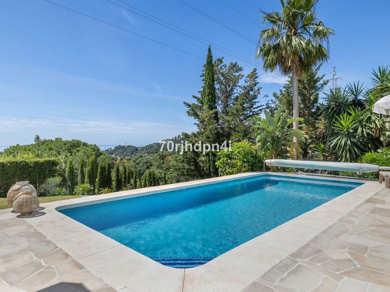 Villa for Sale in Estepona, Malaga 88