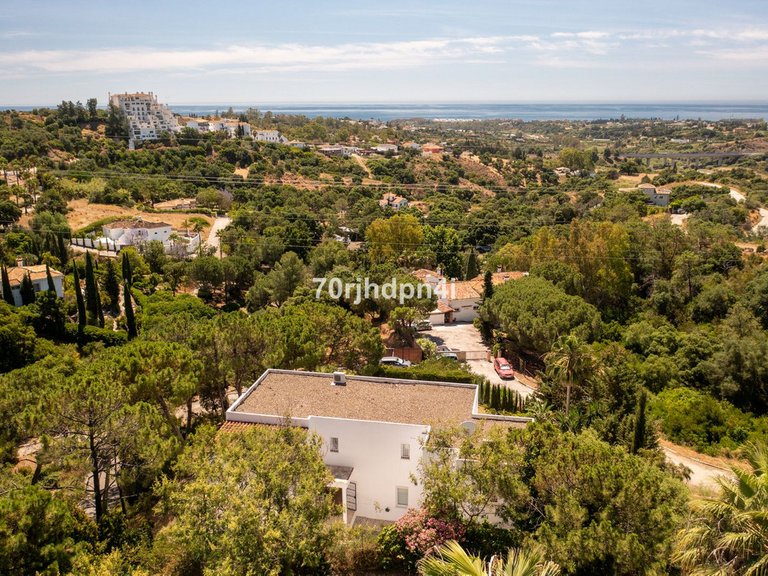 Villa for Sale in Estepona, Malaga 9