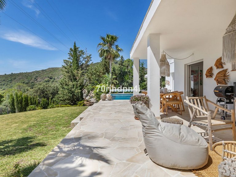 Villa for Sale in Estepona, Malaga 93
