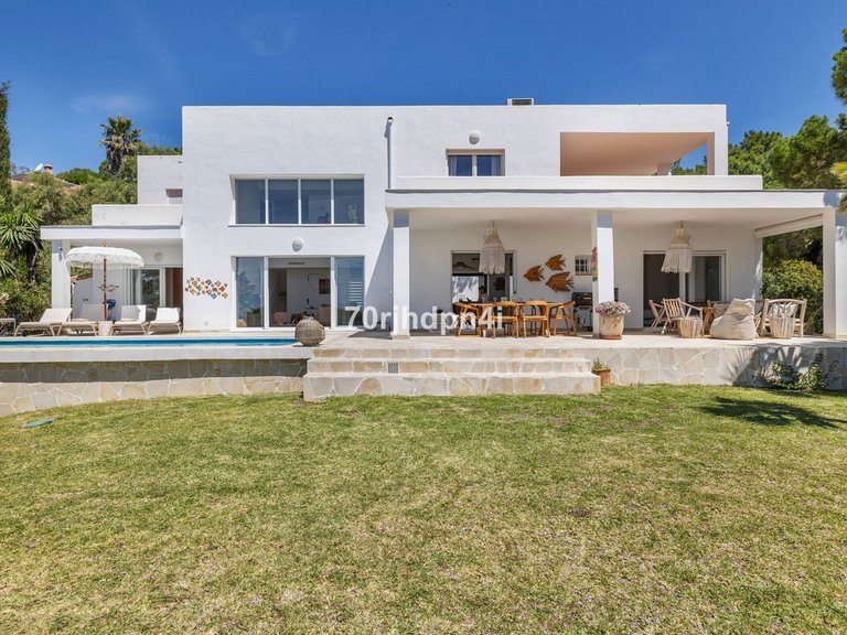 Villa for Sale in Estepona, Malaga 95