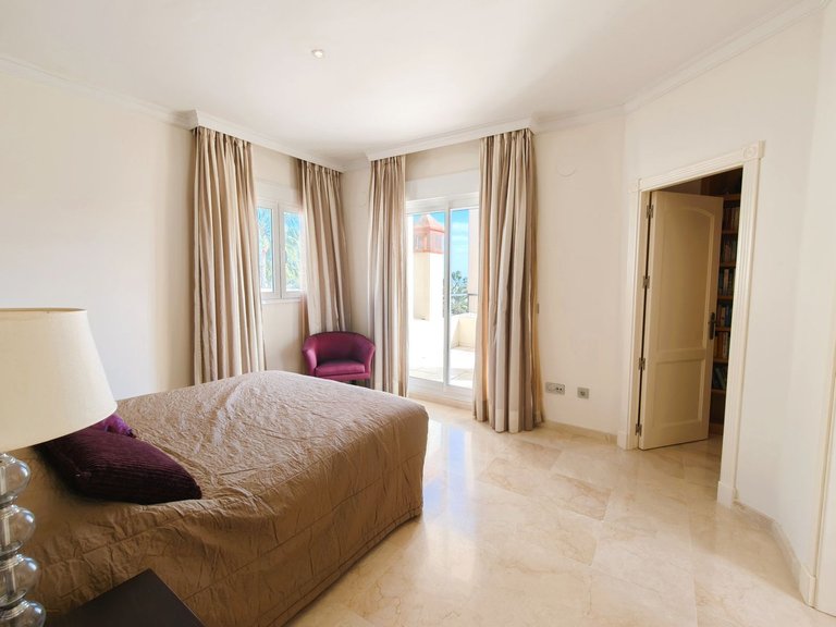 Apartment for Sale in San Roque Club, Cadiz 16