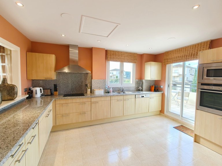 Apartment for Sale in San Roque Club, Cadiz 8