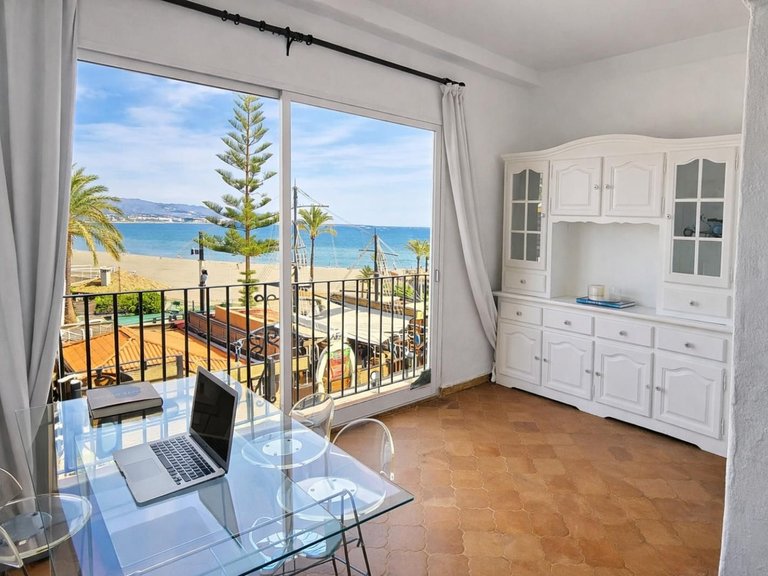 Apartment for Sale in Puerto Banús, Malaga 2