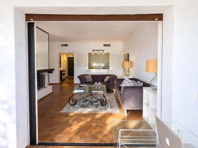 Apartment for Sale in Puerto Banús, Malaga 5