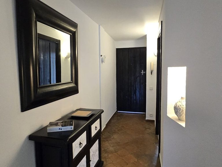 Apartment for Sale in Puerto Banús, Malaga 9