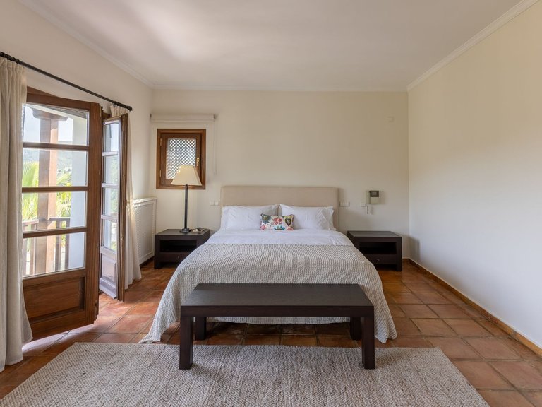Villa for Sale in Benahavís, Malaga 13