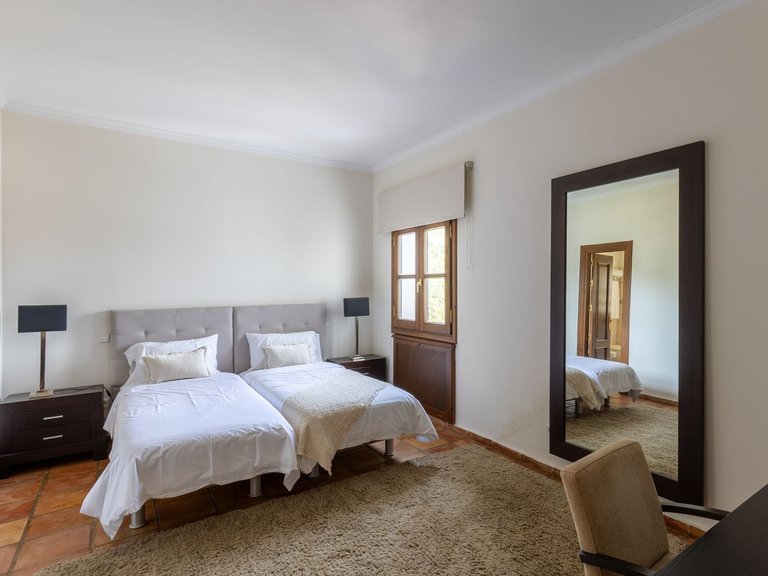 Villa for Sale in Benahavís, Malaga 16