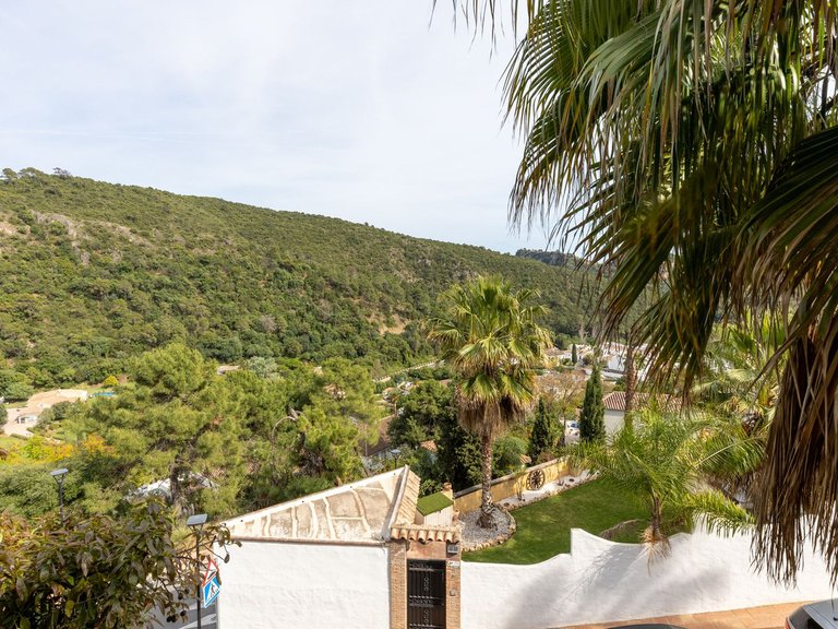 Villa for Sale in Benahavís, Malaga 17