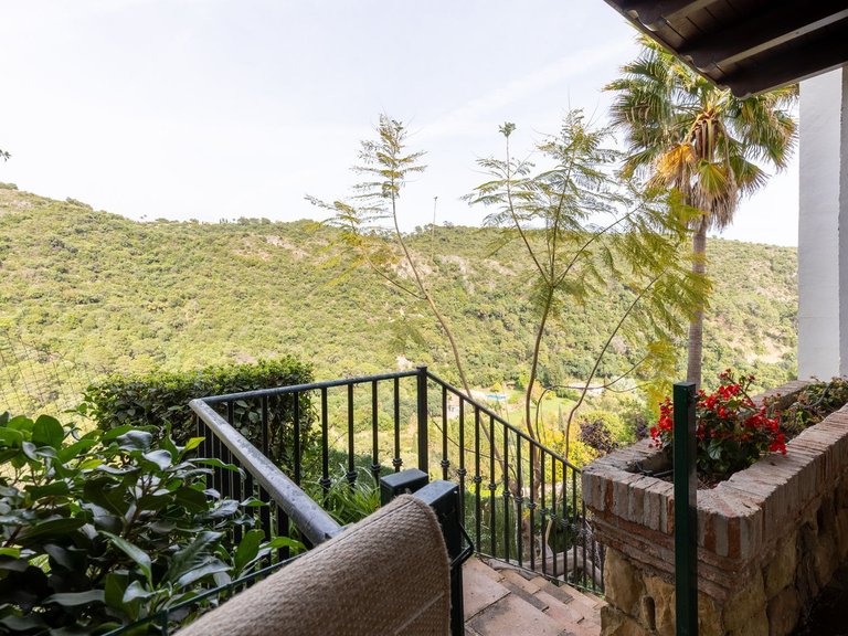 Villa for Sale in Benahavís, Malaga 18